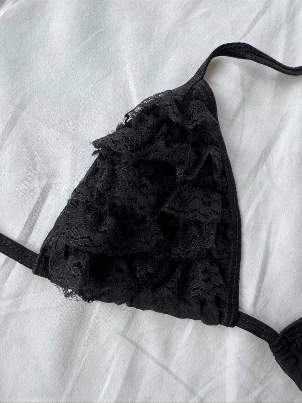 NWT Vintage Y2K Leg Avenue Black Ruffle Lace Triangle Halter Bra Top
